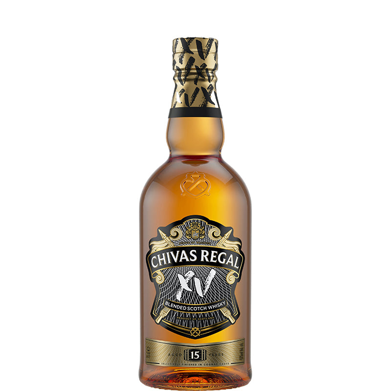 Chivas Regal XV 15 jaar oud blended Scotch whisky in een fles met zwart-goudkleurig etiket.