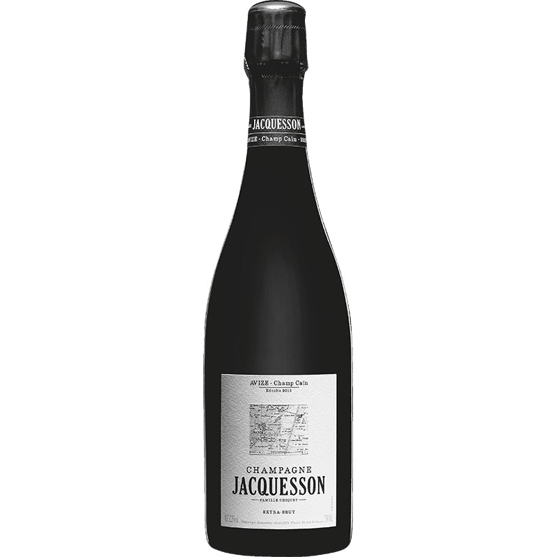 Jacquesson Avize Champ Caïn 2013 in een donkere champagnefles met wit etiket.
