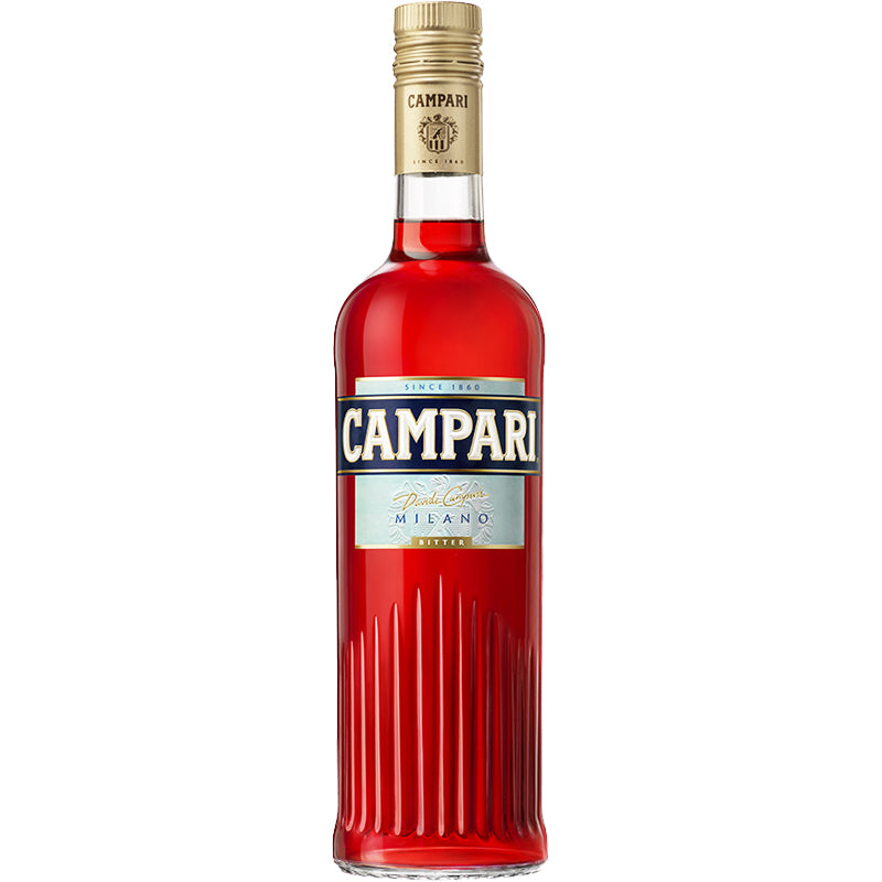Campari van 1 liter in een heldere fles met rode likeur.