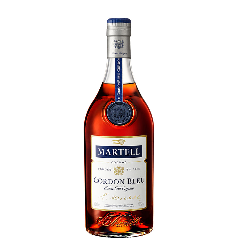 Martell Cordon Bleu cognac in een fles met wit-blauw etiket.