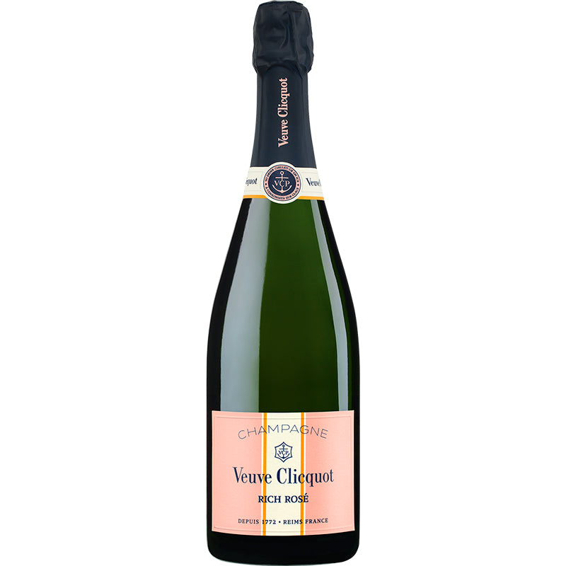 Veuve Clicquot Rich Rosé in een groene champagnefles met roze-wit etiket.